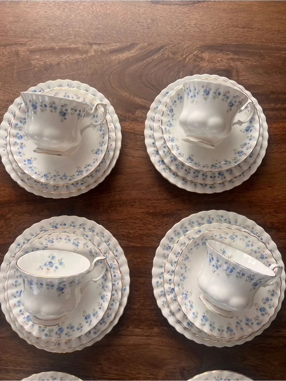 🎀 Royal Albert Memory Lane - 26 piece set - Vintage Cottage Core 💙
